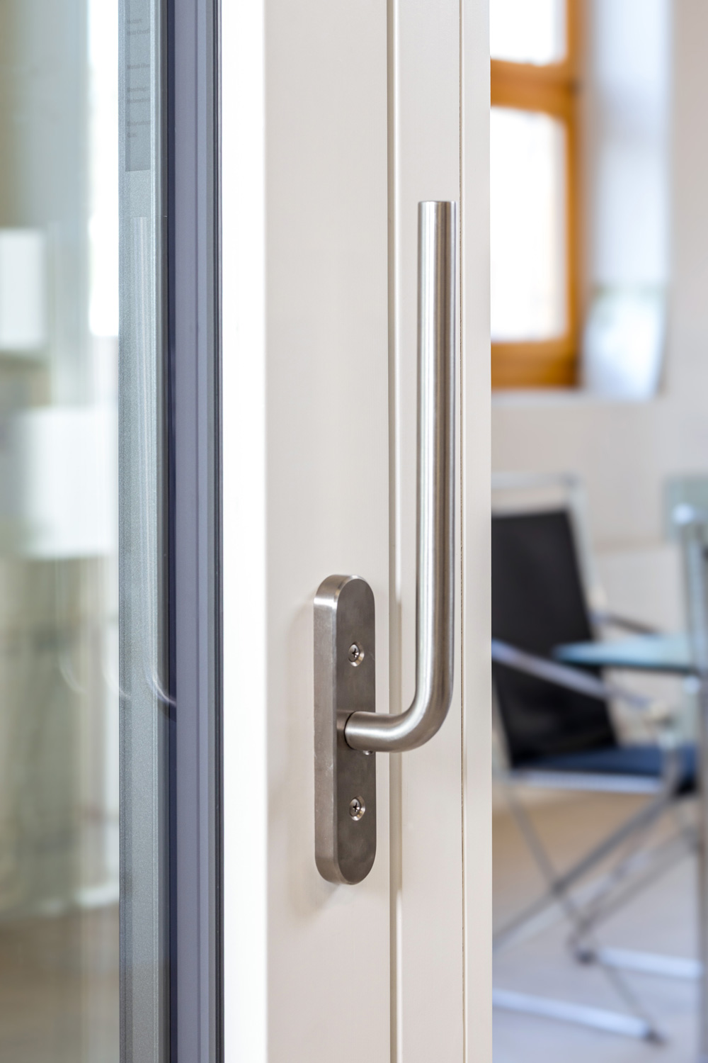 Griff Edelstahl unten gerundet