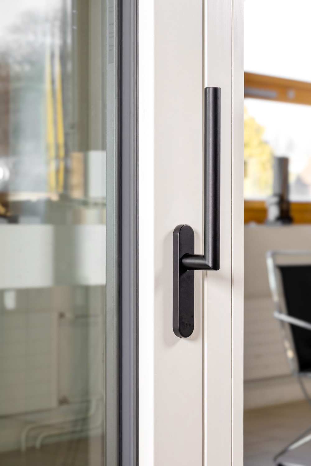 Griff Edelstahl schwarz L-Form